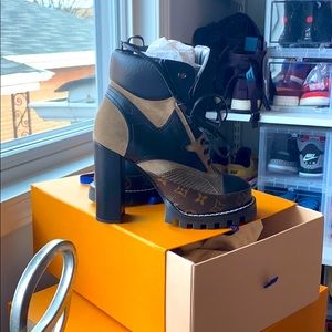 NEW & AUTHENTIC Louis Vuitton Star Trail Boot